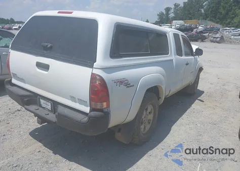 2006 Toyota Tacoma Base V6 z USA, uszkodzony, nr VIN 5TEUU42N86Z180746